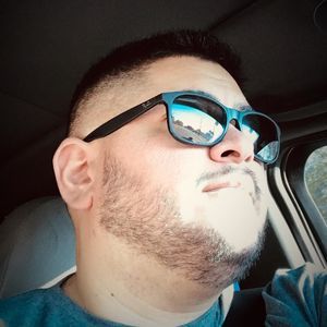 Meet your Posher, Carlos